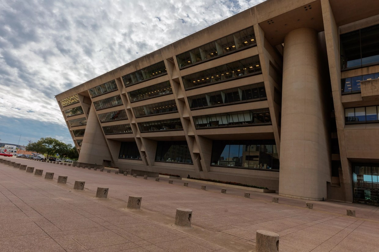 Clear the Air: There’s Drama Between an Activist Group and the City’s Environmental Commission